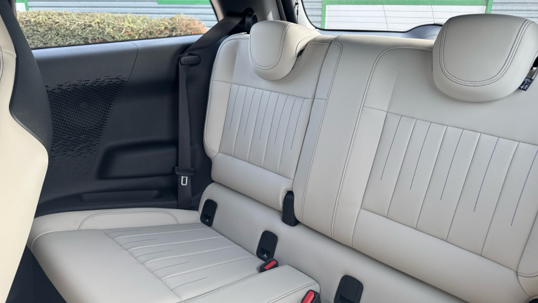 MINI Cooper 135kW E Exclusive [Level 1] 41kWh 3dr Auto Electric Hatchback